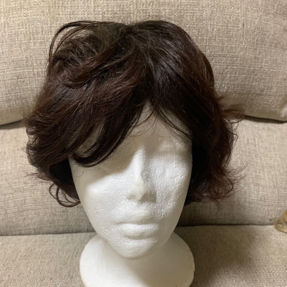 Wig - Picture 1 of 5